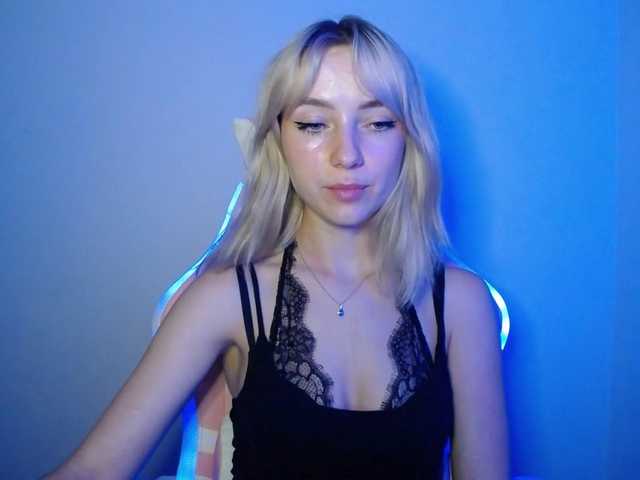 LuciaGlow live cam on BongaCams