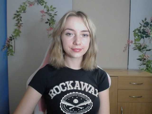 LuciaGlow live cam on BongaCams