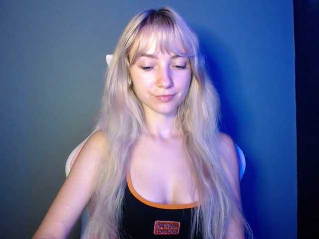 LuciaGlow live cam on BongaCams
