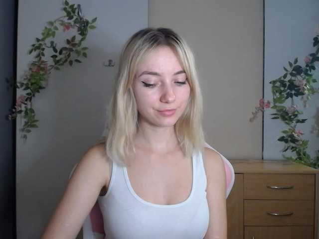 LuciaGlow live cam on BongaCams