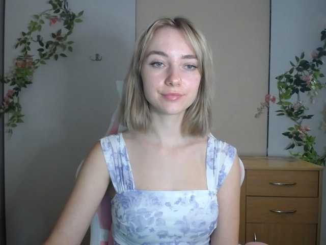 LuciaGlow live cam on BongaCams
