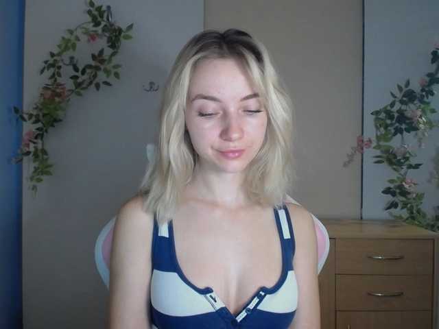 LuciaGlow live cam on BongaCams