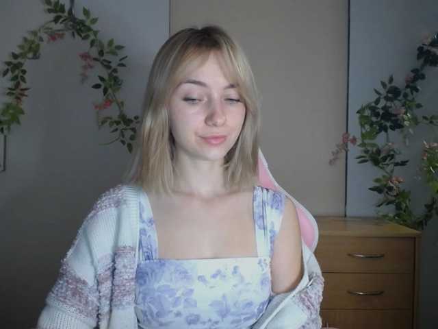 LuciaGlow live cam on BongaCams