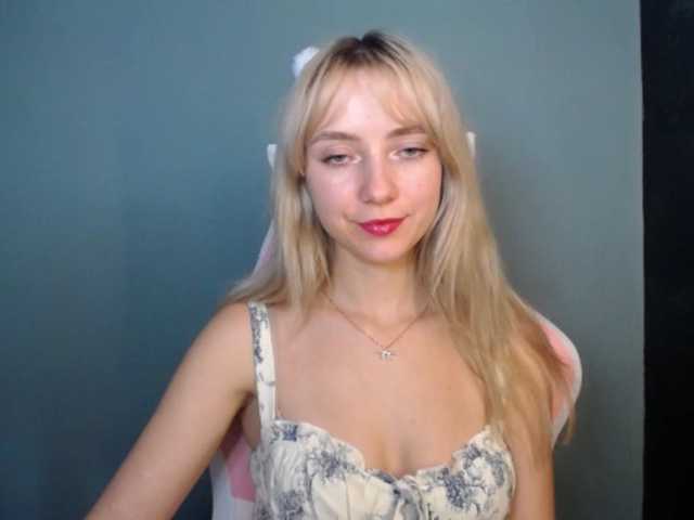 LuciaGlow live cam on BongaCams