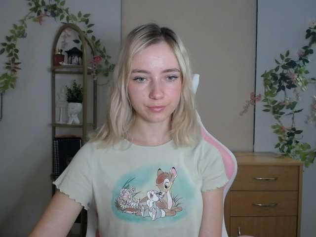LuciaGlow live cam on BongaCams