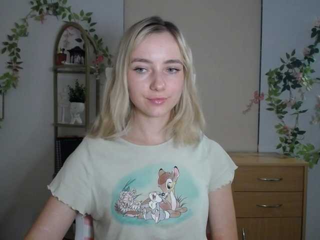 LuciaGlow live cam on BongaCams