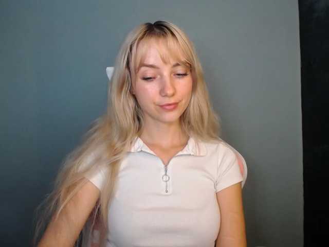 LuciaGlow live cam on BongaCams