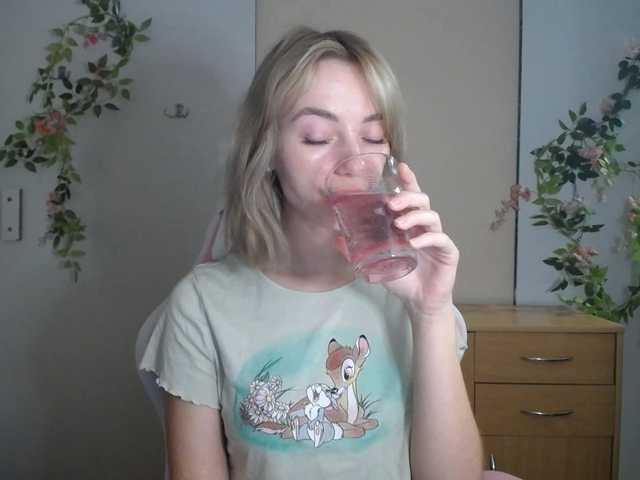 LuciaGlow live cam on BongaCams
