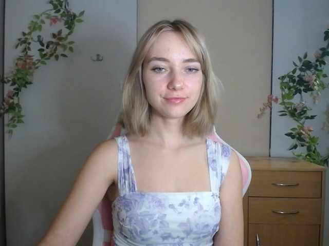 LuciaGlow live cam on BongaCams
