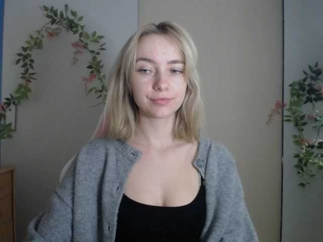 LuciaGlow live cam on BongaCams