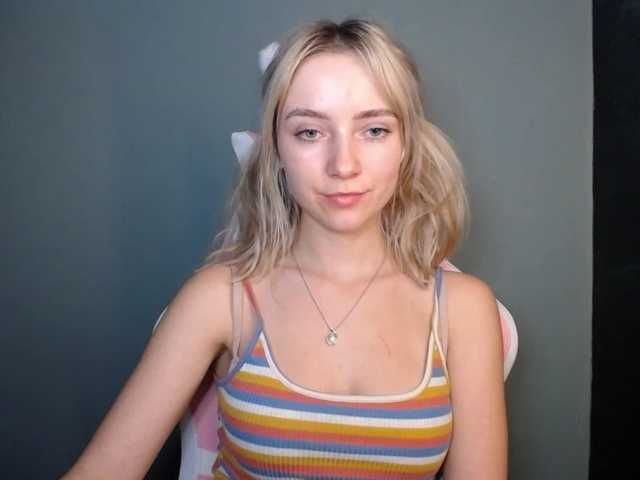 LuciaGlow live cam on BongaCams