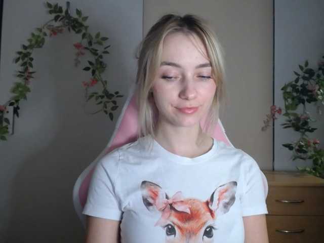 LuciaGlow live cam on BongaCams