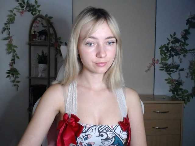 LuciaGlow live cam on BongaCams