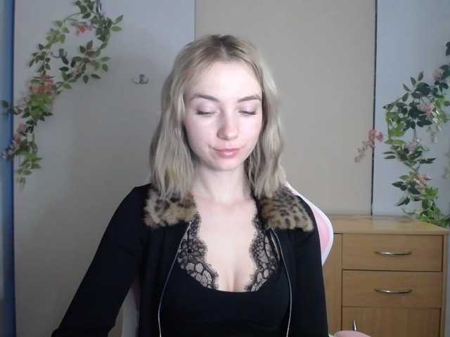 LuciaGlow live cam on BongaCams