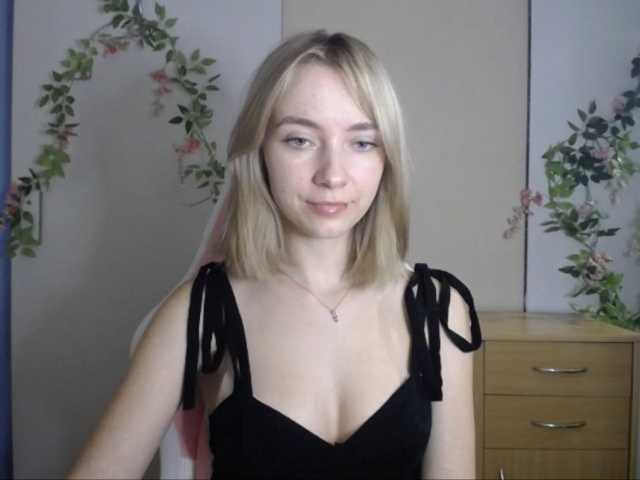 LuciaGlow live cam on BongaCams