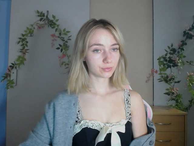 LuciaGlow live cam on BongaCams