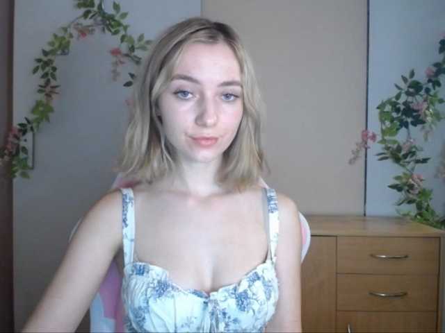 LuciaGlow live cam on BongaCams