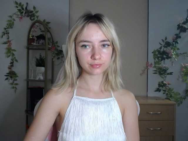 LuciaGlow live cam on BongaCams