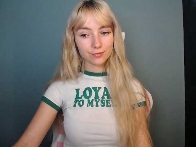LuciaGlow live cam on BongaCams