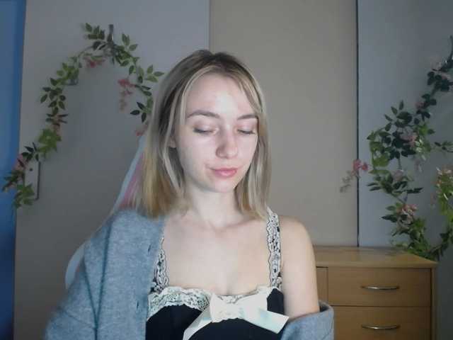LuciaGlow live cam on BongaCams