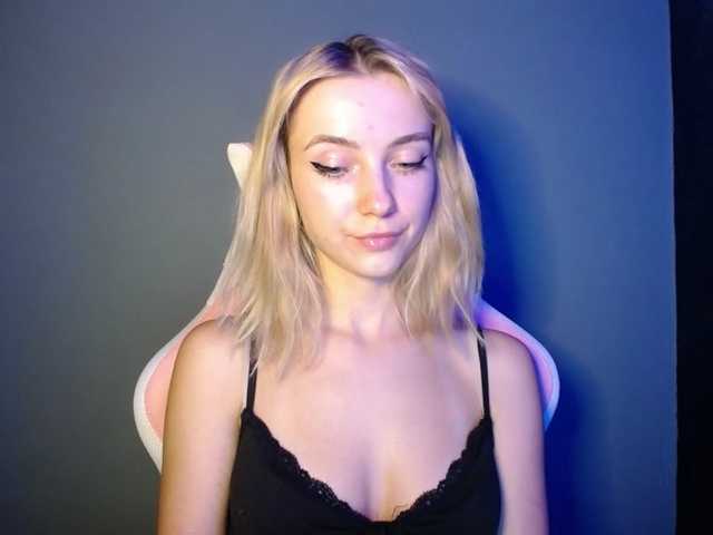 LuciaGlow live cam on BongaCams