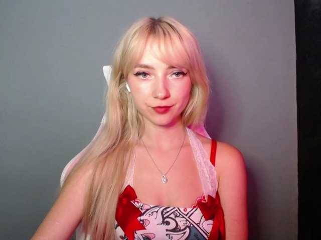 LuciaGlow live cam on BongaCams