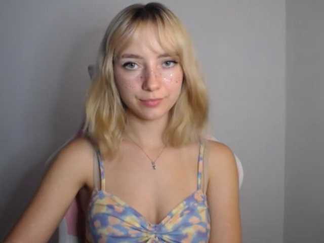 LuciaGlow live cam on BongaCams