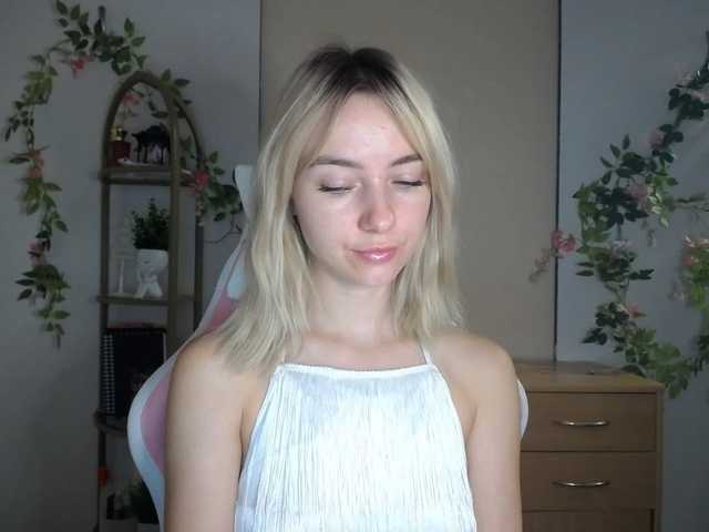 LuciaGlow live cam on BongaCams