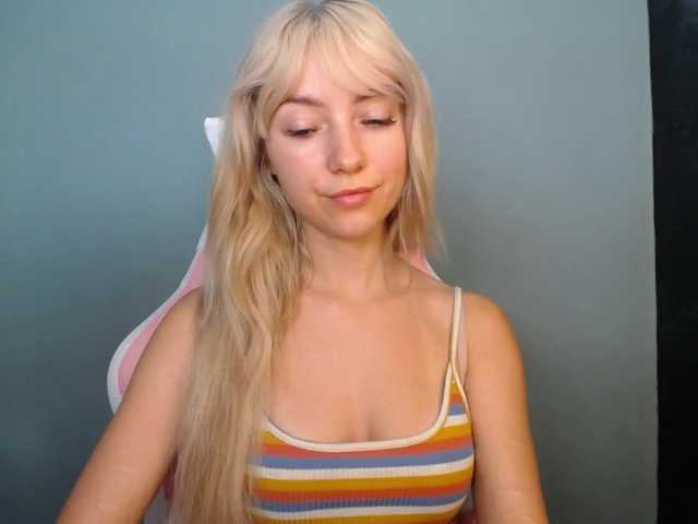 LuciaGlow live cam on BongaCams