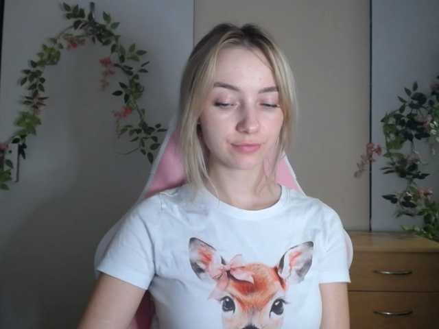 LuciaGlow live cam on BongaCams