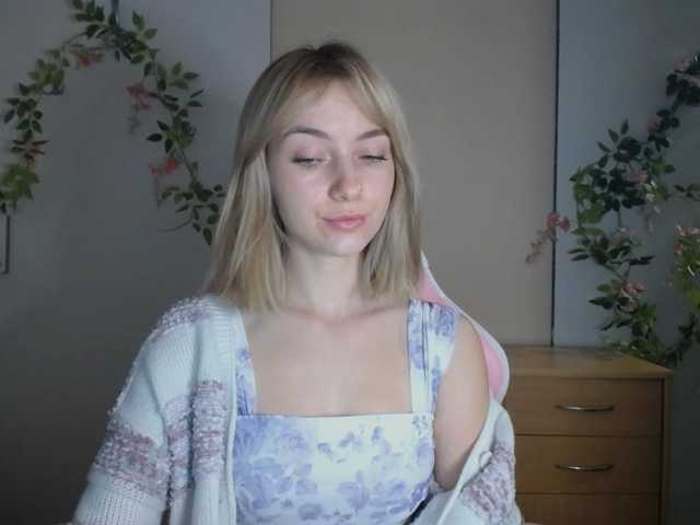 LuciaGlow live cam on BongaCams