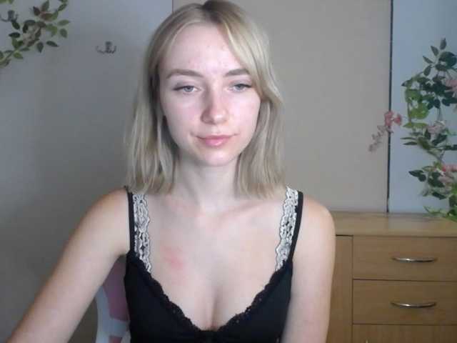 LuciaGlow live cam on BongaCams