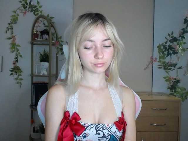 LuciaGlow live cam on BongaCams