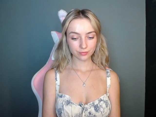LuciaGlow live cam on BongaCams
