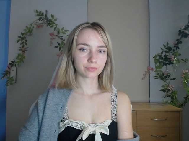 LuciaGlow live cam on BongaCams