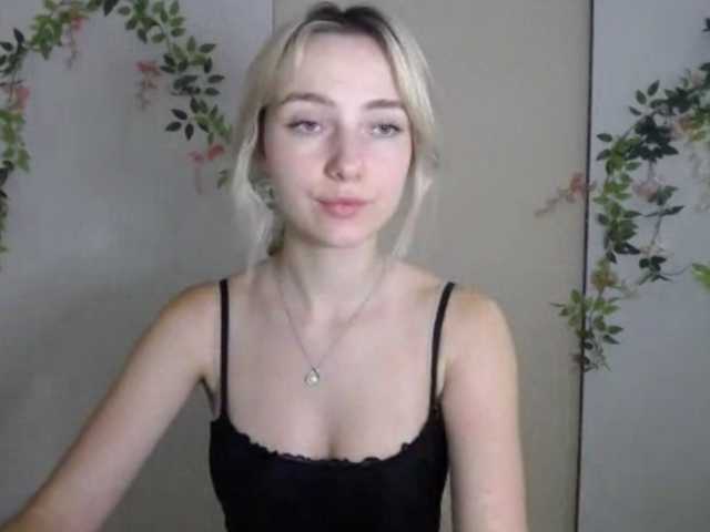 LuciaGlow live cam on BongaCams