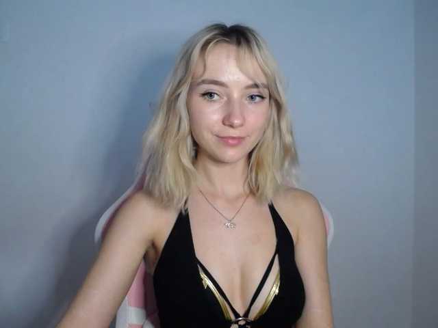 LuciaGlow live cam on BongaCams
