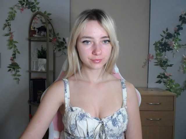 LuciaGlow live cam on BongaCams