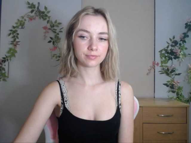 LuciaGlow live cam on BongaCams