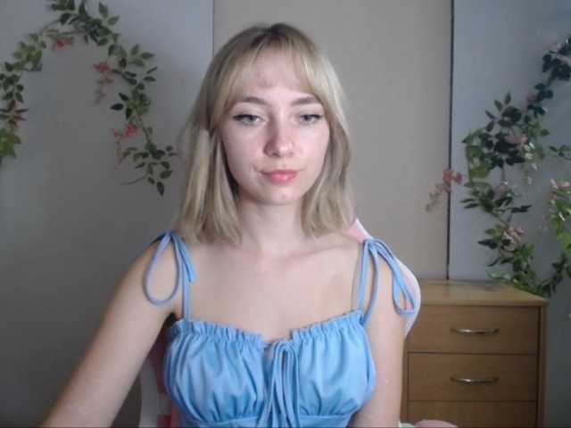 LuciaGlow live cam on BongaCams