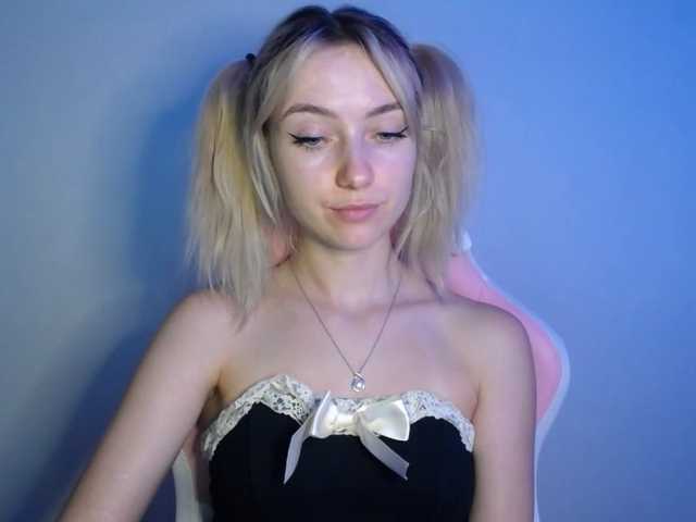 LuciaGlow live cam on BongaCams