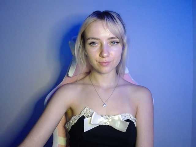 LuciaGlow live cam on BongaCams