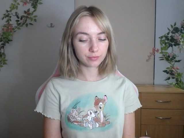 LuciaGlow live cam on BongaCams