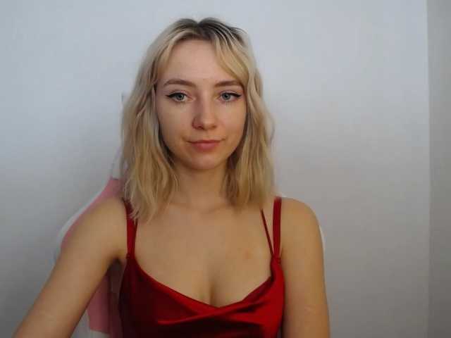 LuciaGlow live cam on BongaCams