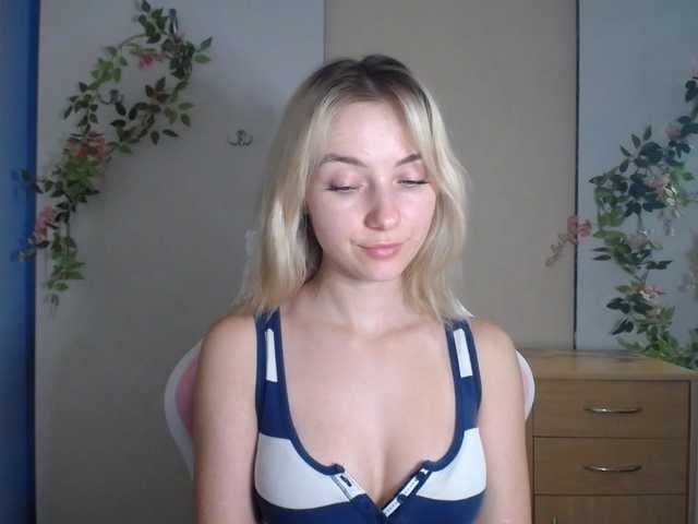 LuciaGlow live cam on BongaCams