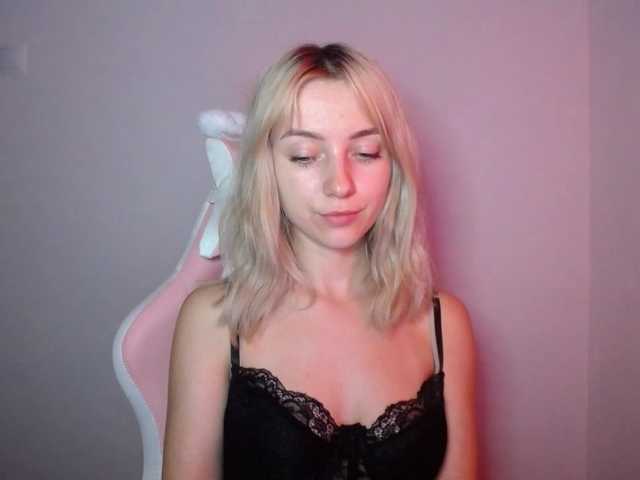 LuciaGlow live cam on BongaCams