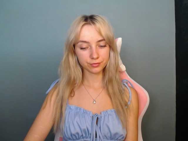 LuciaGlow live cam on BongaCams