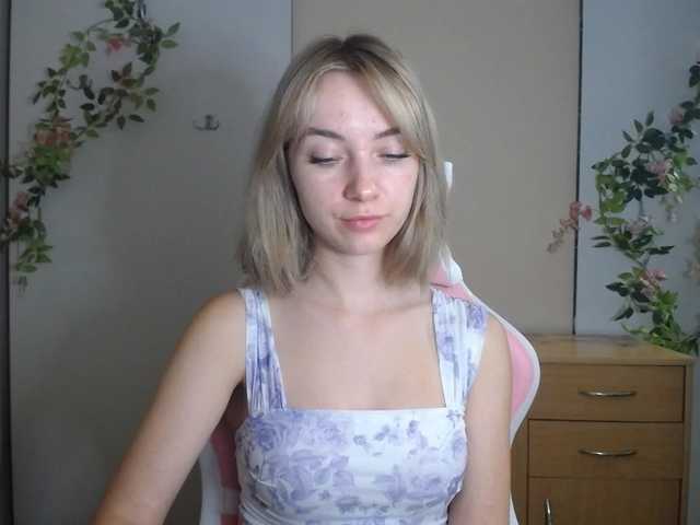 LuciaGlow live cam on BongaCams