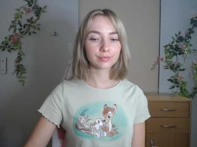 LuciaGlow live cam on BongaCams