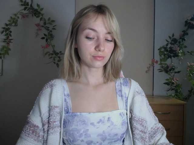 LuciaGlow live cam on BongaCams